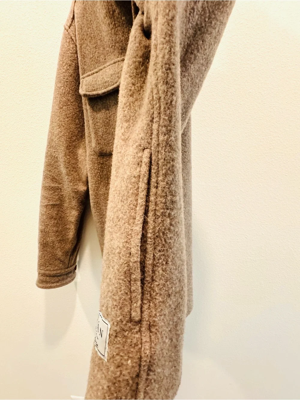 Anián aniàn taupe